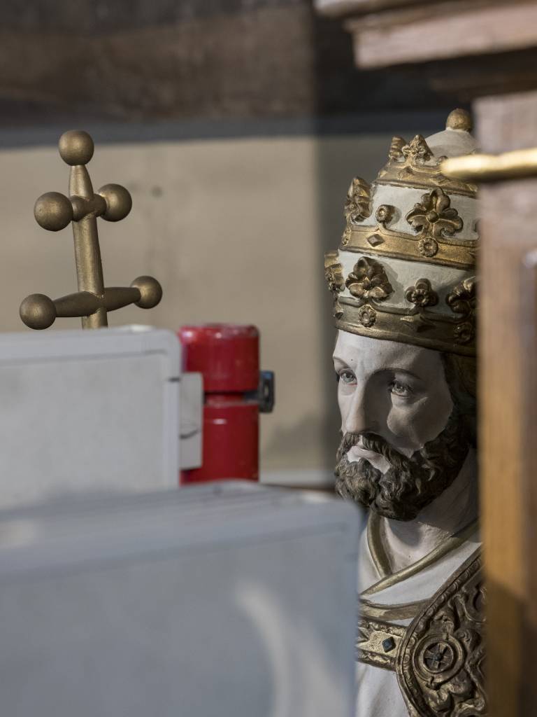 Sculpture d'un saint