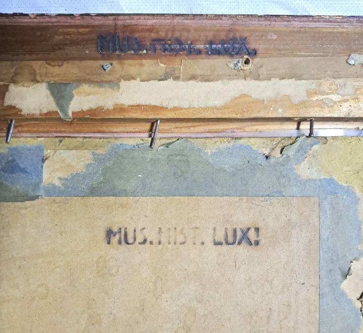 Marques au dos de l’oeuvre qui étaient recouvertes